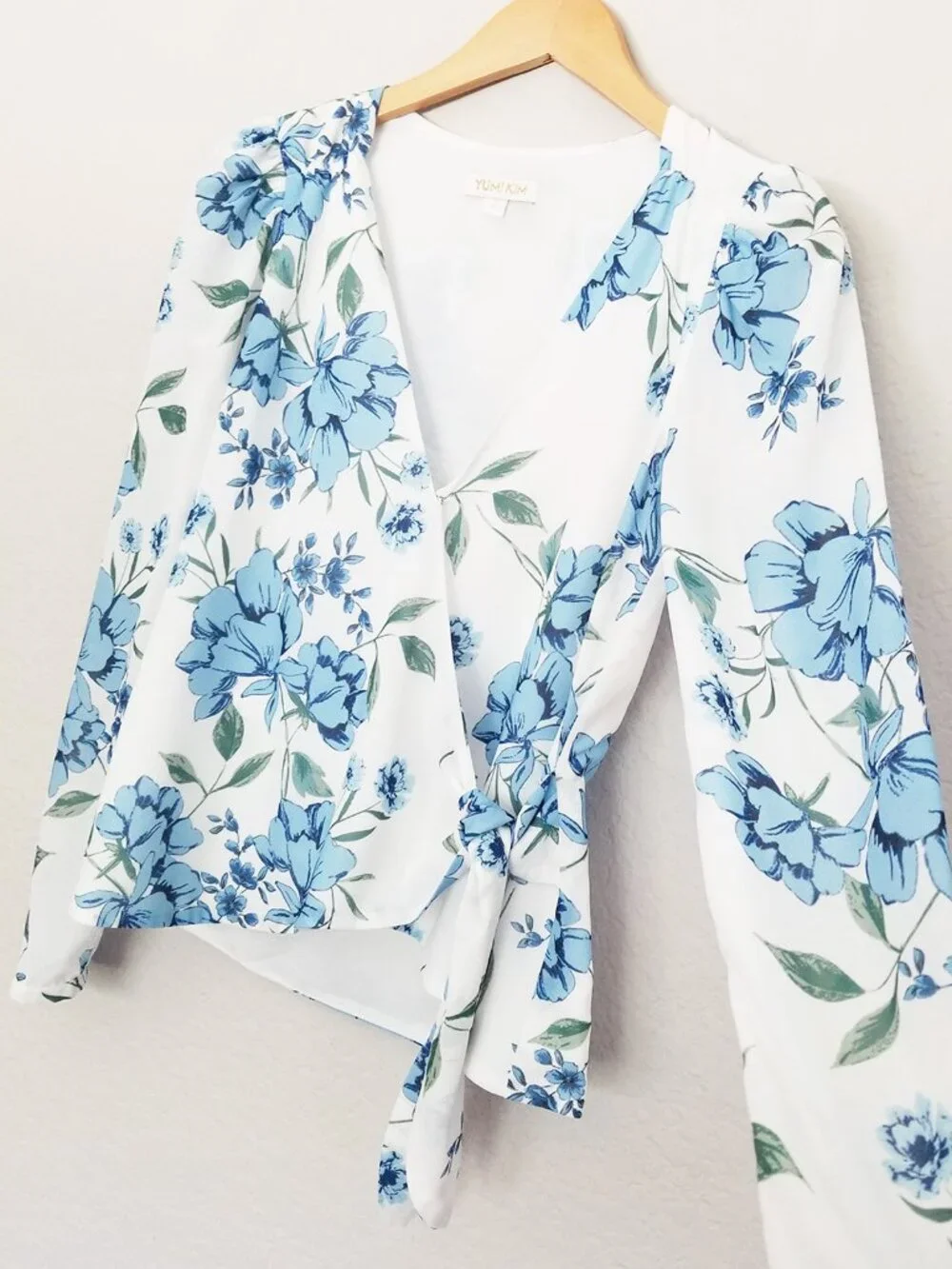 Yumi Kim Kiss And Make Up Wrap Tie Blouse Top S Precious Moments Floral $138